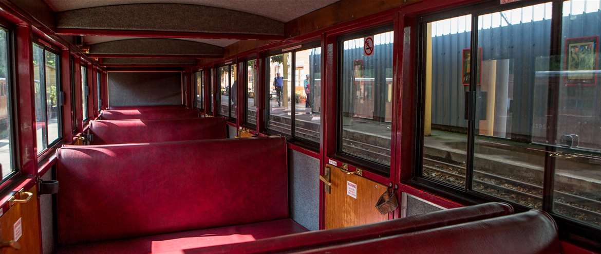 Bure Valley railway_Carriage_Interior_2_Aylsham_Wroxham_Norfolk