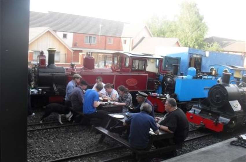 Loco Cooking - Sitting down to eat at the end of the day on the engine and filming